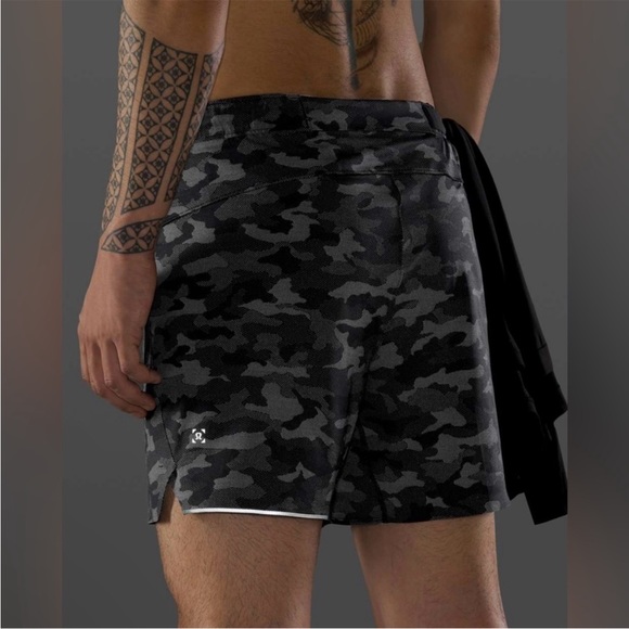 Lululemon Surge Short *Liner 6" (size M) - Picture 7 of 8